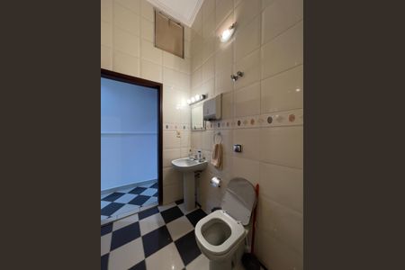 Casa à venda com 112m², 2 quartos e 1 vagaBanheiro