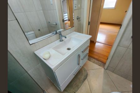 Apartamento à venda com 70m², 3 quartos e 1 vagaBanheiro Corredor