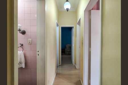 Corredor de apartamento à venda com 3 quartos, 83m² em Praça da Bandeira, Rio de Janeiro