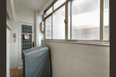 Apartamento à venda com 83m², 3 quartos e 1 vagaÁrea de Serviço