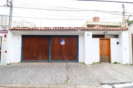 Casa à venda com 360m², 4 quartos e 4 vagasFachada