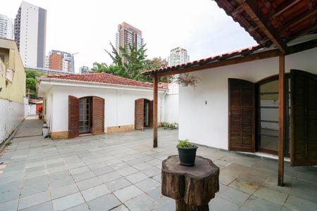 Casa à venda com 360m², 4 quartos e 4 vagasQuintal