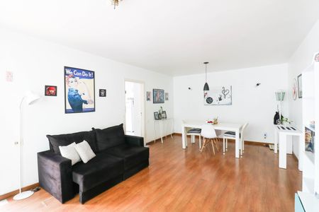 Casa à venda com 360m², 4 quartos e 4 vagasSala