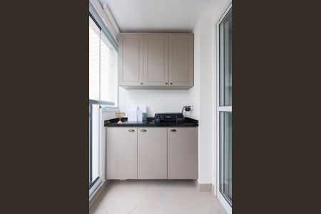 Varanda da Sala de apartamento à venda com 2 quartos, 56m² em Vila Andrade, São Paulo