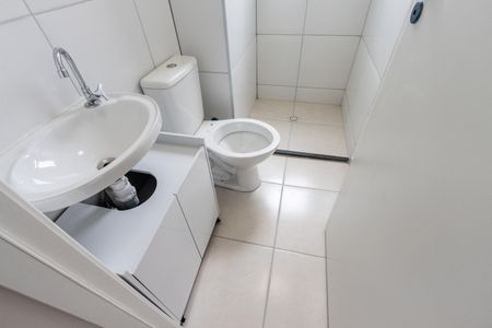 Apartamento para alugar com 42m², 2 quartos e sem vaga Apartamento para alugar com 42m², 2 quartos e sem vagaBanheiro