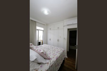 Apartamento à venda com 179m², 4 quartos e 2 vagasQuarto 3 - Suíte