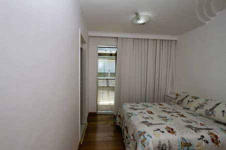 Apartamento à venda com 179m², 4 quartos e 2 vagasQuarto 4 - Suíte
