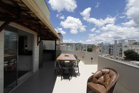 Apartamento à venda com 179m², 4 quartos e 2 vagasCobertura