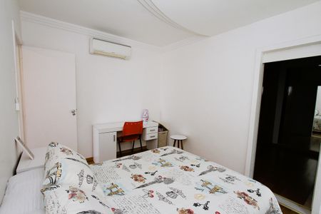 Apartamento à venda com 179m², 4 quartos e 2 vagasQuarto 4 - Suíte