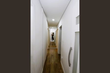 Apartamento à venda com 179m², 4 quartos e 2 vagasCorredor