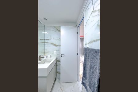 Banheiro de kitnet/studio para alugar com 1 quarto, 28m² em Vila Matilde, São Paulo