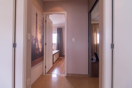 Apartamento à venda com 102m², 3 quartos e 2 vagas Apartamento à venda com 102m², 3 quartos e 2 vagasCorredor