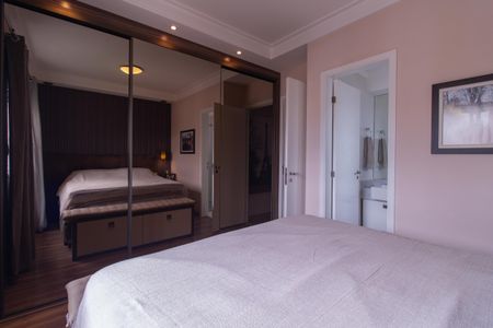 Apartamento à venda com 102m², 3 quartos e 2 vagas Apartamento à venda com 102m², 3 quartos e 2 vagasSuíte