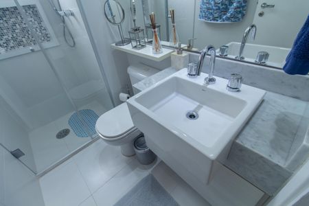 Apartamento à venda com 102m², 3 quartos e 2 vagas Apartamento à venda com 102m², 3 quartos e 2 vagasBanheiro Social