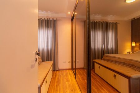 Apartamento à venda com 102m², 3 quartos e 2 vagas Apartamento à venda com 102m², 3 quartos e 2 vagasSuíte