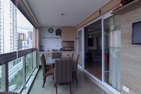 Apartamento à venda com 102m², 3 quartos e 2 vagas Apartamento à venda com 102m², 3 quartos e 2 vagasSacada