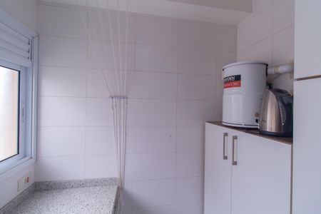 Apartamento à venda com 102m², 3 quartos e 2 vagas Apartamento à venda com 102m², 3 quartos e 2 vagasÁrea de Serviço