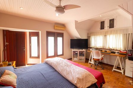 Casa à venda com 300m², 4 quartos e 2 vagasQuarto 1 - Suíte