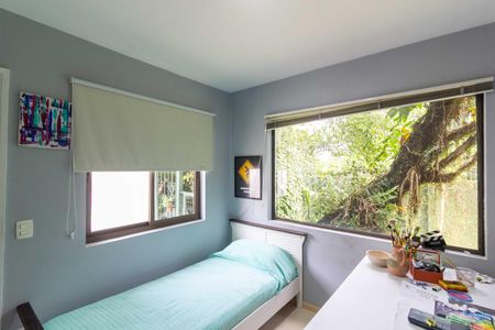 Casa à venda com 300m², 4 quartos e 2 vagasQuarto de Serviço 2