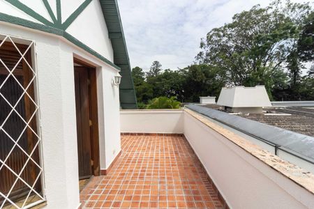 Casa à venda com 300m², 4 quartos e 2 vagasQuarto 1 - Suíte Varanda