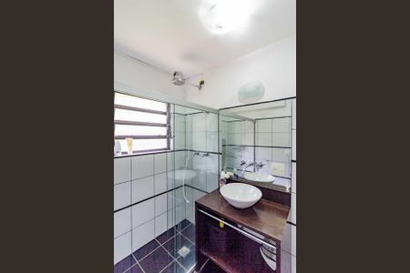 Casa à venda com 300m², 4 quartos e 2 vagasBanheiro de Serviço 2