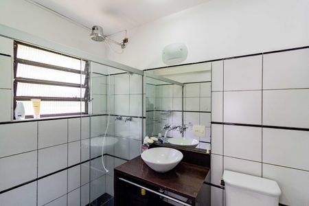 Casa à venda com 300m², 4 quartos e 2 vagasBanheiro de Serviço 2