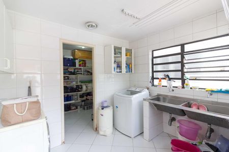 Casa à venda com 300m², 4 quartos e 2 vagasÁrea de Serviço