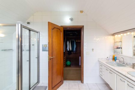 Casa à venda com 300m², 4 quartos e 2 vagasBanheiro Suíte