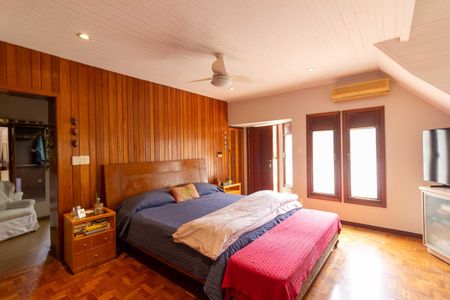 Casa à venda com 300m², 4 quartos e 2 vagasQuarto 1 - Suíte