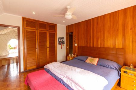 Casa à venda com 300m², 4 quartos e 2 vagasQuarto 1 - Suíte
