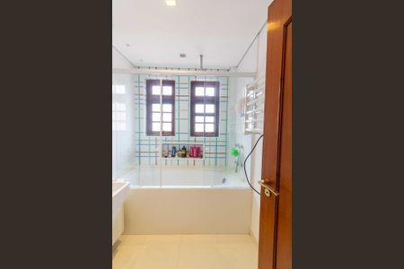Casa à venda com 300m², 4 quartos e 2 vagasBanheiro Social