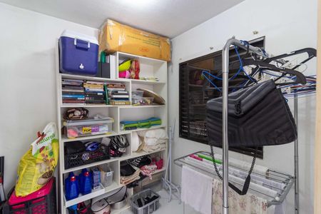 Casa à venda com 300m², 4 quartos e 2 vagasQuarto de Serviço 1