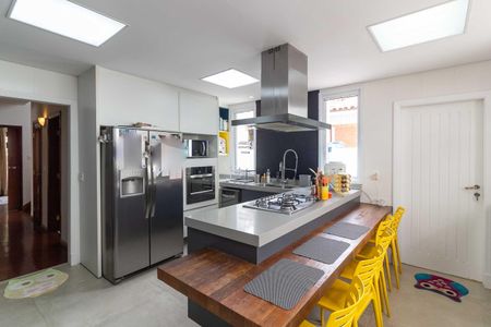 Casa à venda com 300m², 4 quartos e 2 vagasCozinha