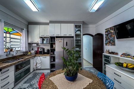 Casa para alugar com 200m², 4 quartos e 4 vagas Casa para alugar com 200m², 4 quartos e 4 vagasCozinha