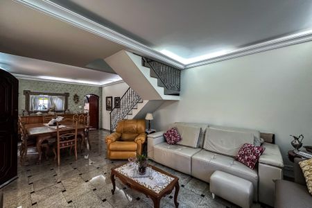 Casa para alugar com 200m², 4 quartos e 4 vagas Casa para alugar com 200m², 4 quartos e 4 vagasSala