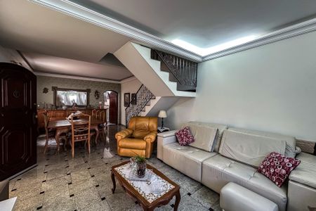 Casa para alugar com 200m², 4 quartos e 4 vagas Casa para alugar com 200m², 4 quartos e 4 vagasSala