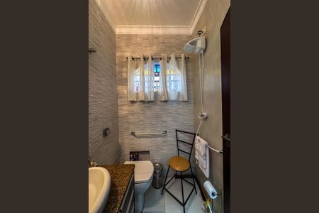 Casa para alugar com 200m², 4 quartos e 4 vagas Casa para alugar com 200m², 4 quartos e 4 vagasLavabo