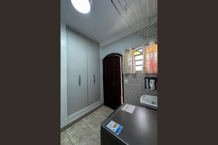 Casa para alugar com 200m², 4 quartos e 4 vagas Casa para alugar com 200m², 4 quartos e 4 vagasÁrea de Serviço