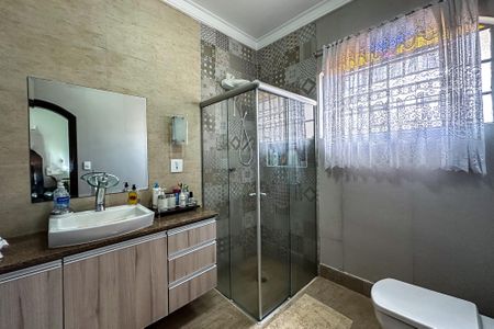 Casa para alugar com 200m², 4 quartos e 4 vagas Casa para alugar com 200m², 4 quartos e 4 vagasBanheiro