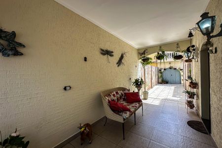 Casa para alugar com 200m², 4 quartos e 4 vagas Casa para alugar com 200m², 4 quartos e 4 vagasQuintal