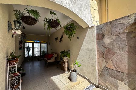 Casa para alugar com 200m², 4 quartos e 4 vagas Casa para alugar com 200m², 4 quartos e 4 vagasQuintal