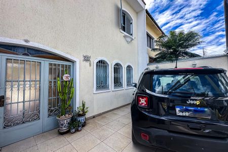 Casa para alugar com 200m², 4 quartos e 4 vagas Casa para alugar com 200m², 4 quartos e 4 vagasGaragem