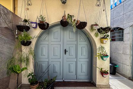 Casa para alugar com 200m², 4 quartos e 4 vagas Casa para alugar com 200m², 4 quartos e 4 vagasQuintal