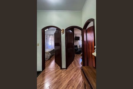 Casa para alugar com 200m², 4 quartos e 4 vagas Casa para alugar com 200m², 4 quartos e 4 vagasHall