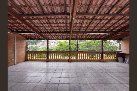 Casa para alugar com 230m², 3 quartos e 1 vaga Casa para alugar com 230m², 3 quartos e 1 vagaVaranda Quarto 2