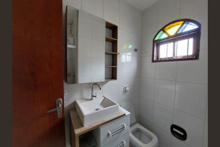 Casa para alugar com 230m², 3 quartos e 1 vaga Casa para alugar com 230m², 3 quartos e 1 vagaBanheiro Social