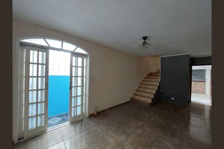 Casa para alugar com 230m², 3 quartos e 1 vaga Casa para alugar com 230m², 3 quartos e 1 vagaSala