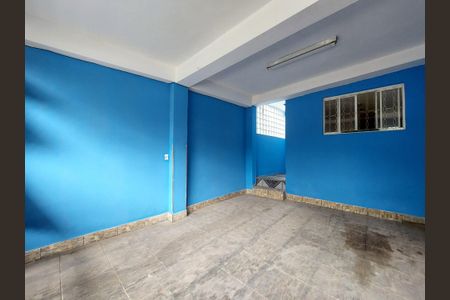Casa para alugar com 230m², 3 quartos e 1 vaga Casa para alugar com 230m², 3 quartos e 1 vagaGaragem