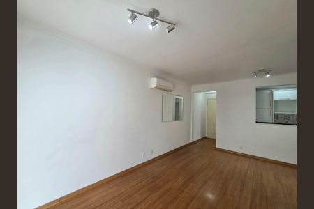 Apartamento à venda com 70m², 2 quartos e 1 vagaSala