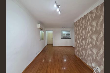 Apartamento à venda com 70m², 2 quartos e 1 vagaSala